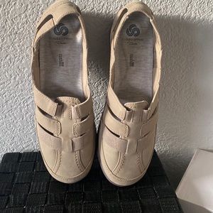 Women’s Cloudsteppers by Clarks